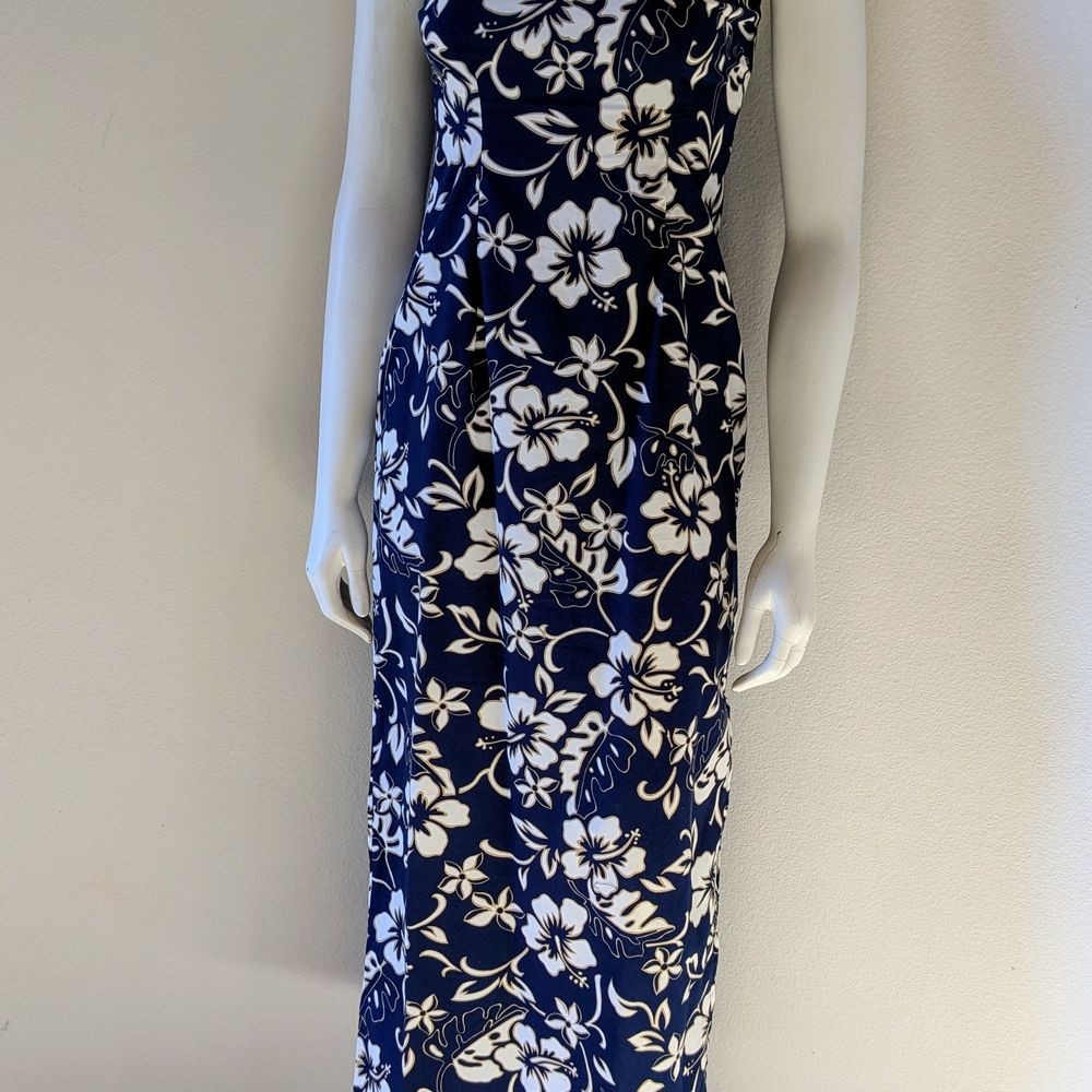 Hilo Hattie Navy and White Floral Maxi Dress